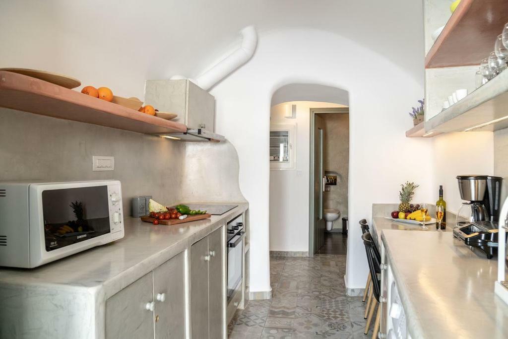 Astrea Suites Feggaropetra Cave House Φηρά Εξωτερικό φωτογραφία