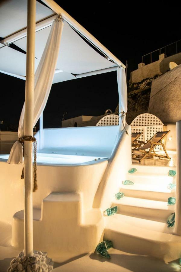 Astrea Suites Feggaropetra Cave House Φηρά Εξωτερικό φωτογραφία
