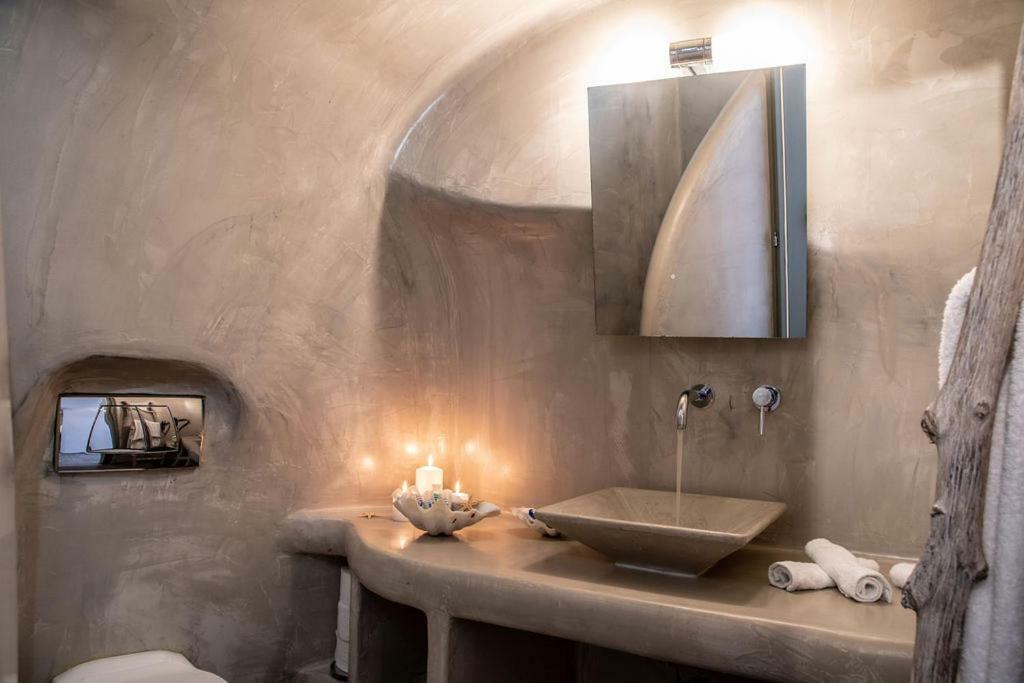 Astrea Suites Feggaropetra Cave House Φηρά Εξωτερικό φωτογραφία