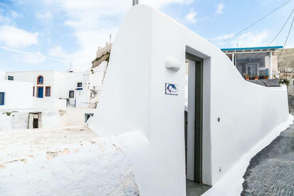 Astrea Suites Feggaropetra Cave House Φηρά Εξωτερικό φωτογραφία