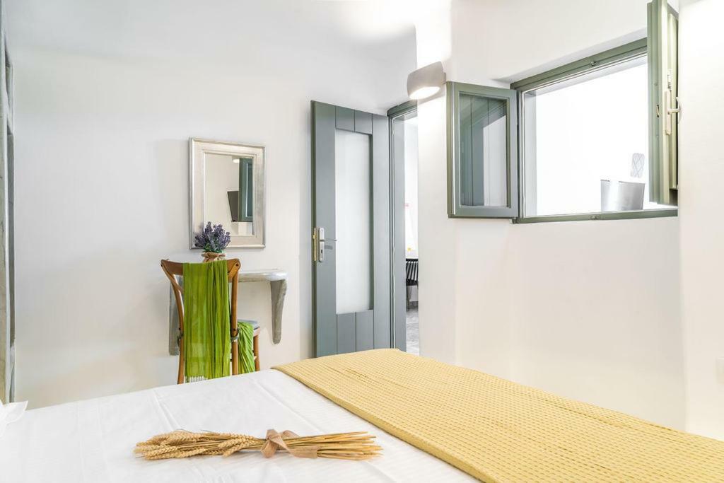 Astrea Suites Feggaropetra Cave House Φηρά Εξωτερικό φωτογραφία