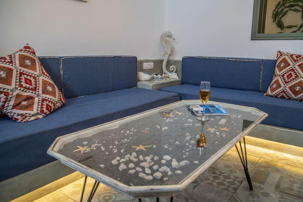 Astrea Suites Feggaropetra Cave House Φηρά Εξωτερικό φωτογραφία