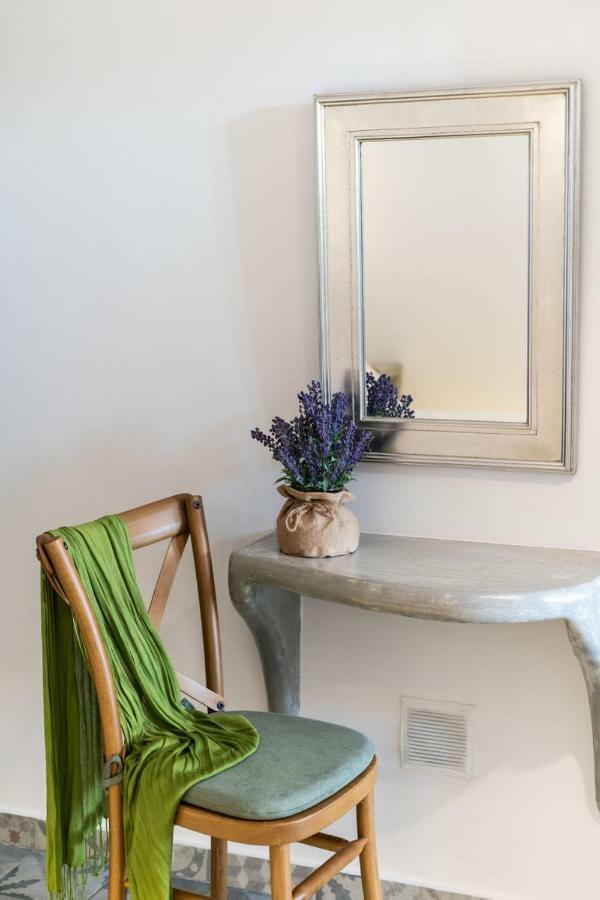 Astrea Suites Feggaropetra Cave House Φηρά Εξωτερικό φωτογραφία