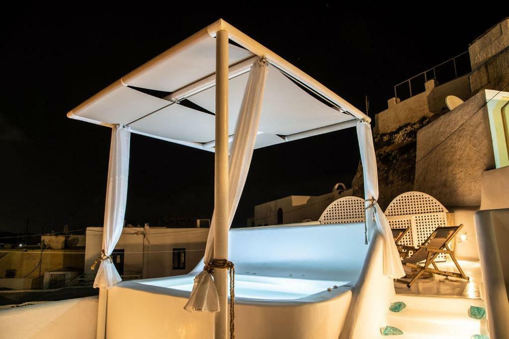 Astrea Suites Feggaropetra Cave House Φηρά Εξωτερικό φωτογραφία