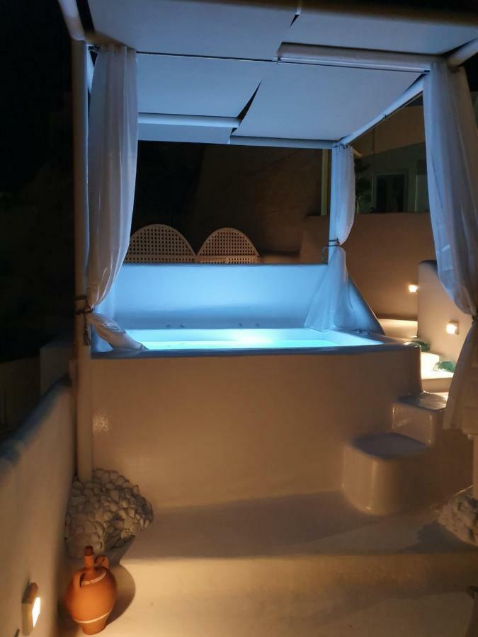 Astrea Suites Feggaropetra Cave House Φηρά Εξωτερικό φωτογραφία