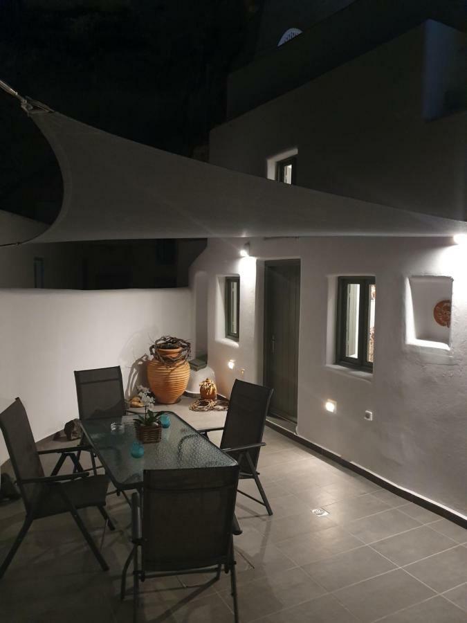 Astrea Suites Feggaropetra Cave House Φηρά Εξωτερικό φωτογραφία